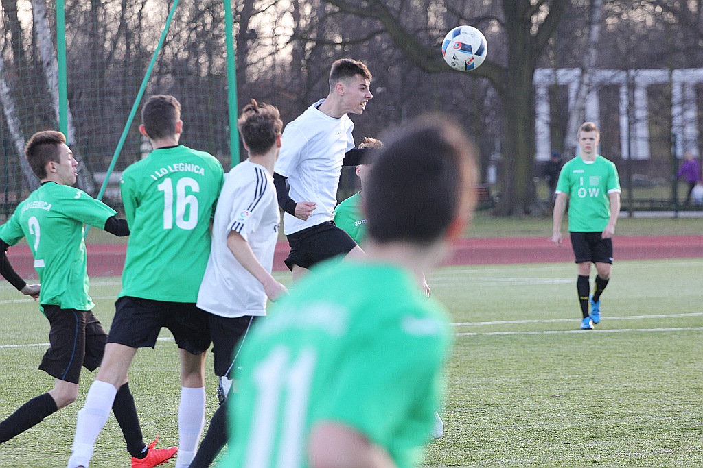 Piłkarskie derby: Uczniowie II LO w końcu lepsi od I LO
