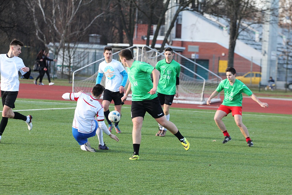 Piłkarskie derby: Uczniowie II LO w końcu lepsi od I LO