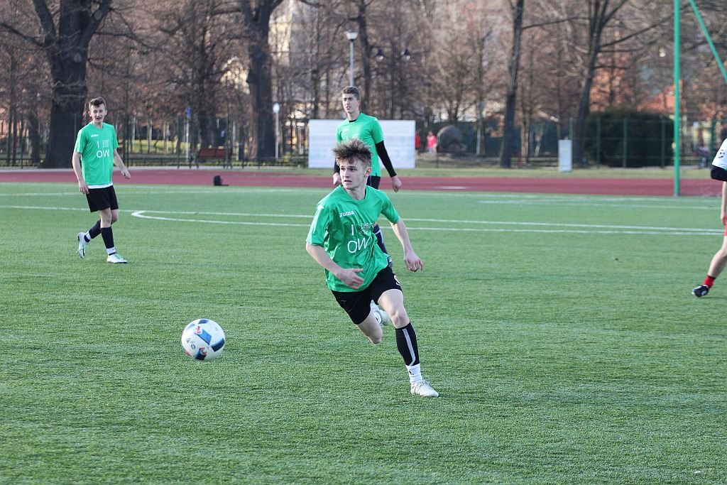 Piłkarskie derby: Uczniowie II LO w końcu lepsi od I LO