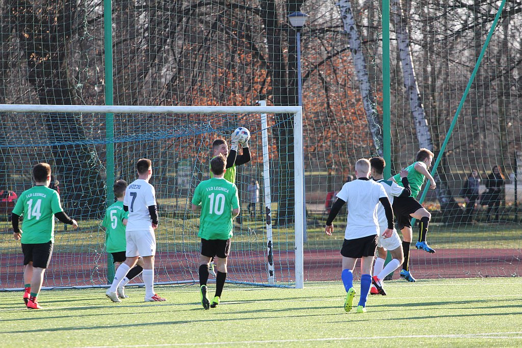 Piłkarskie derby: Uczniowie II LO w końcu lepsi od I LO