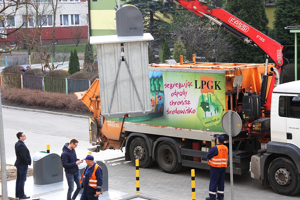 Spółdzielnia mieszkaniowa myśli o nowych podziemnych śmietnikach