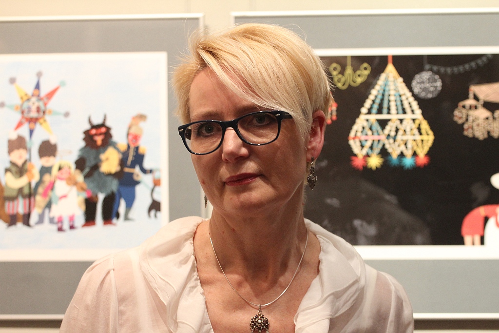 Wernisaż wystawy prac Marianny Oklejak w Galerii Satyrykon