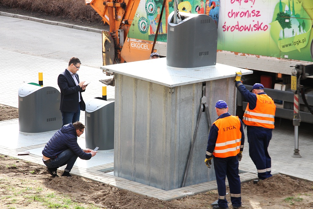 Spółdzielnia mieszkaniowa myśli o nowych podziemnych śmietnikach