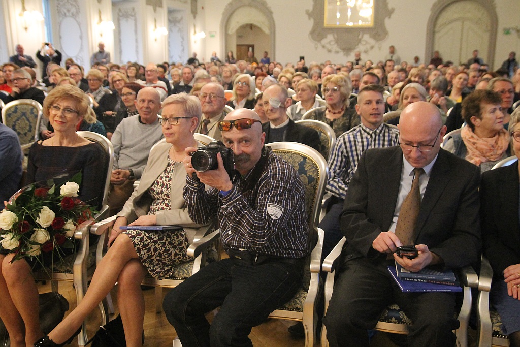 Ponad czterysta osób na spotkaniu z Szewachem Weissem