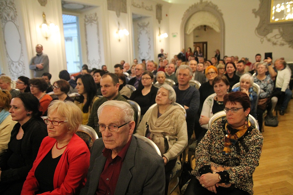 Ponad czterysta osób na spotkaniu z Szewachem Weissem