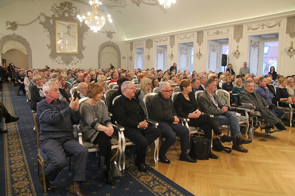 Ponad czterysta osób na spotkaniu z Szewachem Weissem