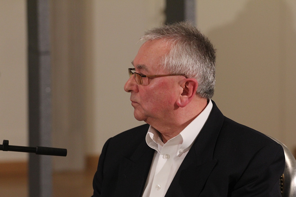 Ponad czterysta osób na spotkaniu z Szewachem Weissem