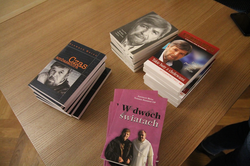 Ponad czterysta osób na spotkaniu z Szewachem Weissem