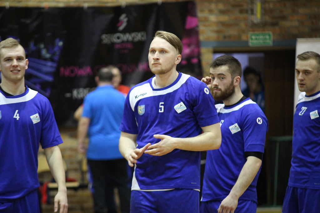 Piłkarze ręczni Siódemki Miedź Legnica lepsi od Olimpu Grodków