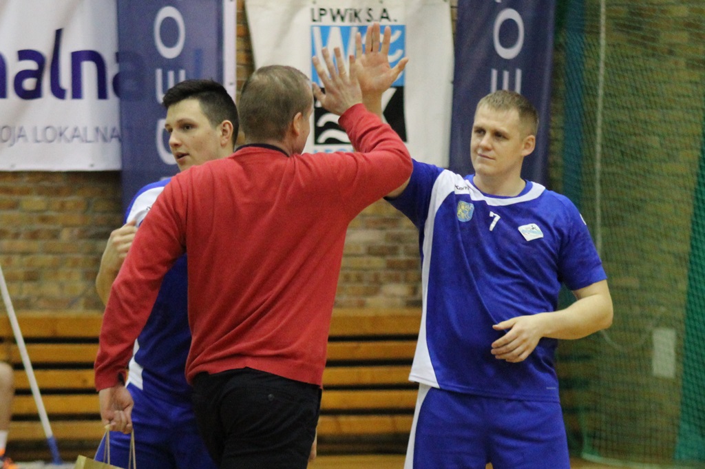 Piłkarze ręczni Siódemki Miedź Legnica lepsi od Olimpu Grodków