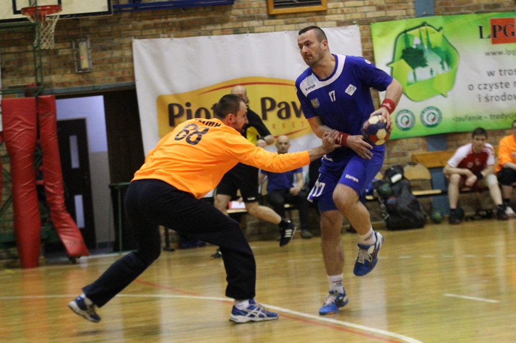 Piłkarze ręczni Siódemki Miedź Legnica lepsi od Olimpu Grodków