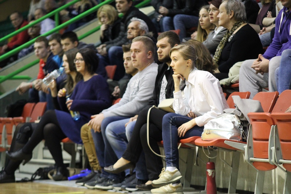 Piłkarze ręczni Siódemki Miedź Legnica lepsi od Olimpu Grodków