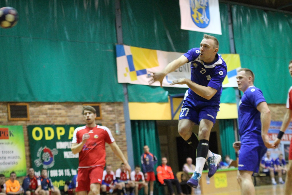 Piłkarze ręczni Siódemki Miedź Legnica lepsi od Olimpu Grodków