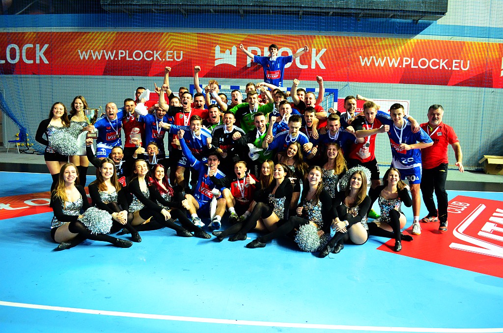 Juniorzy Siódemki Miedź Legnica na Final Four MP w Płocku