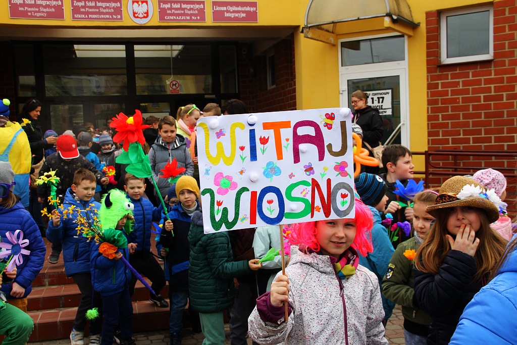 Uczniowie Zespołu Szkół Integracyjnych powitali wiosnę