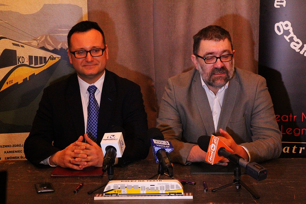 W Caffe Modjeska podpisano teatralno - kolejowe porozumienie
