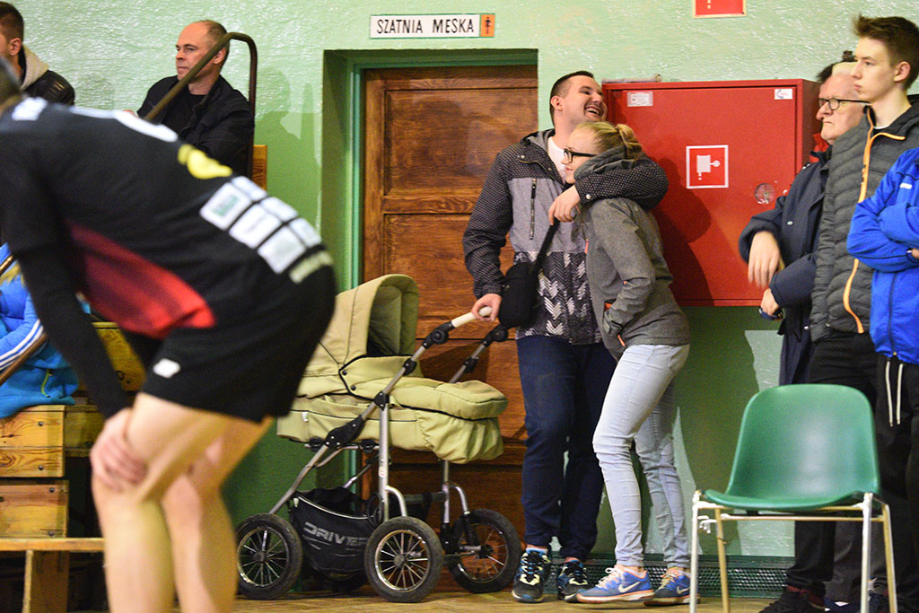 Siatkarze Ikara Legnica zmietli z parkietu Ren But Złotoryja
