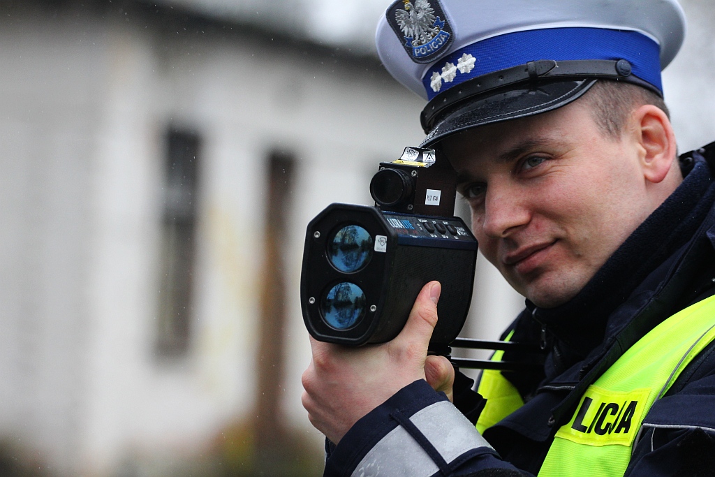 Policjanci legnickiej drogówki kontrolowali prędkość kierowców