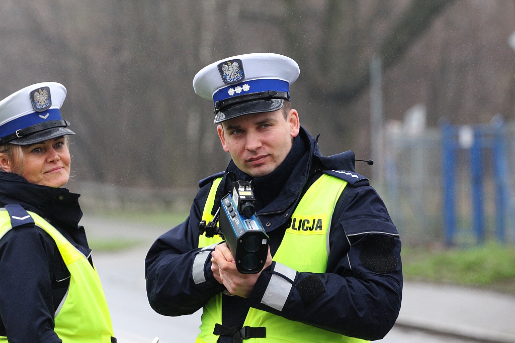 Policjanci legnickiej drogówki kontrolowali prędkość kierowców