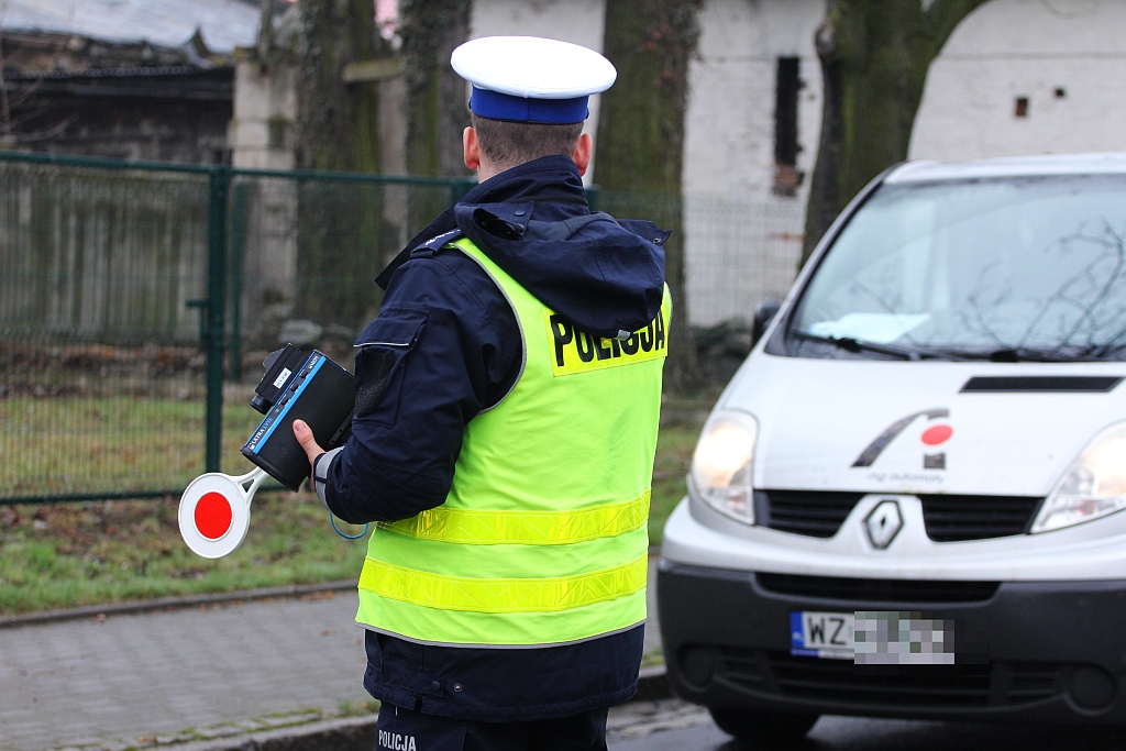 Policjanci legnickiej drogówki kontrolowali prędkość kierowców