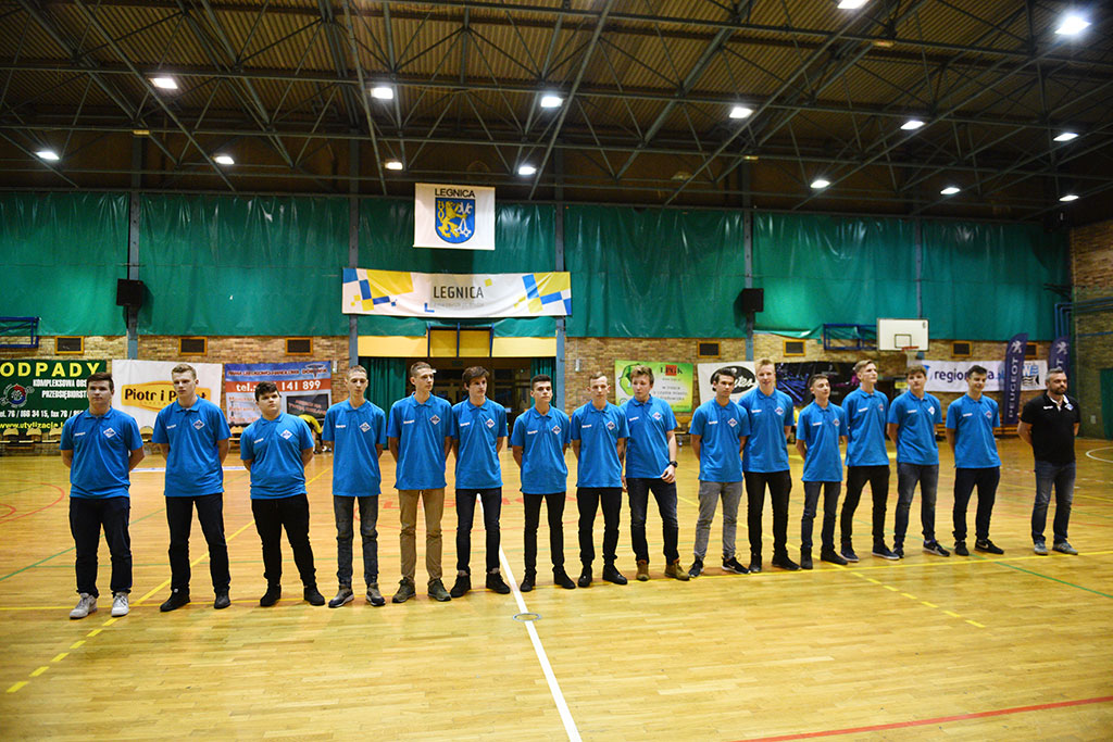 Juniorzy młodsi Siódemki Miedź Legnica ze złotymi medalami