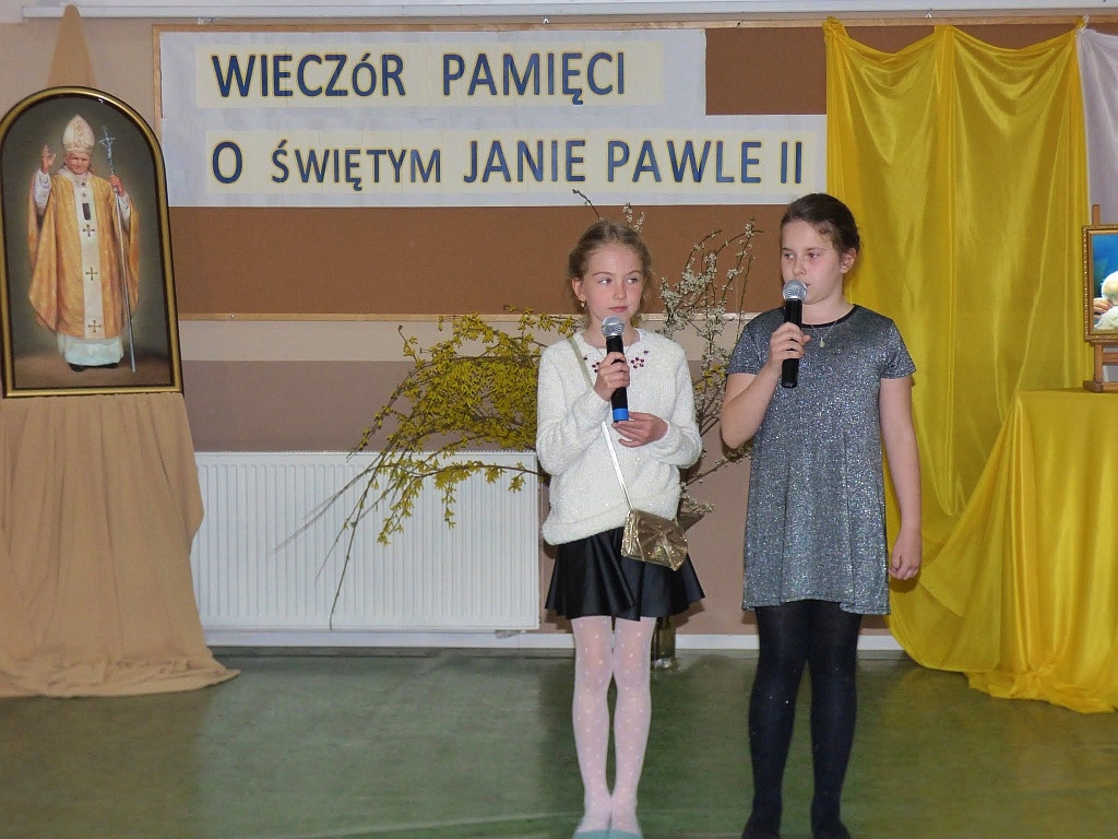 Kolejny raz uczniowie oddali hołd Świętemu Janowi Pawłowi II
