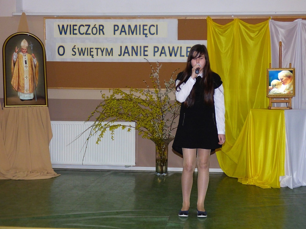 Kolejny raz uczniowie oddali hołd Świętemu Janowi Pawłowi II
