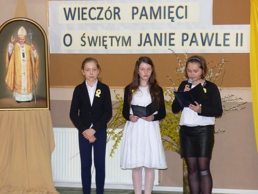 Kolejny raz uczniowie oddali hołd Świętemu Janowi Pawłowi II