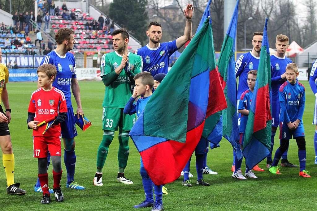 Piłkarze Miedzi zawiedli prawie cztery tysiące kibiców