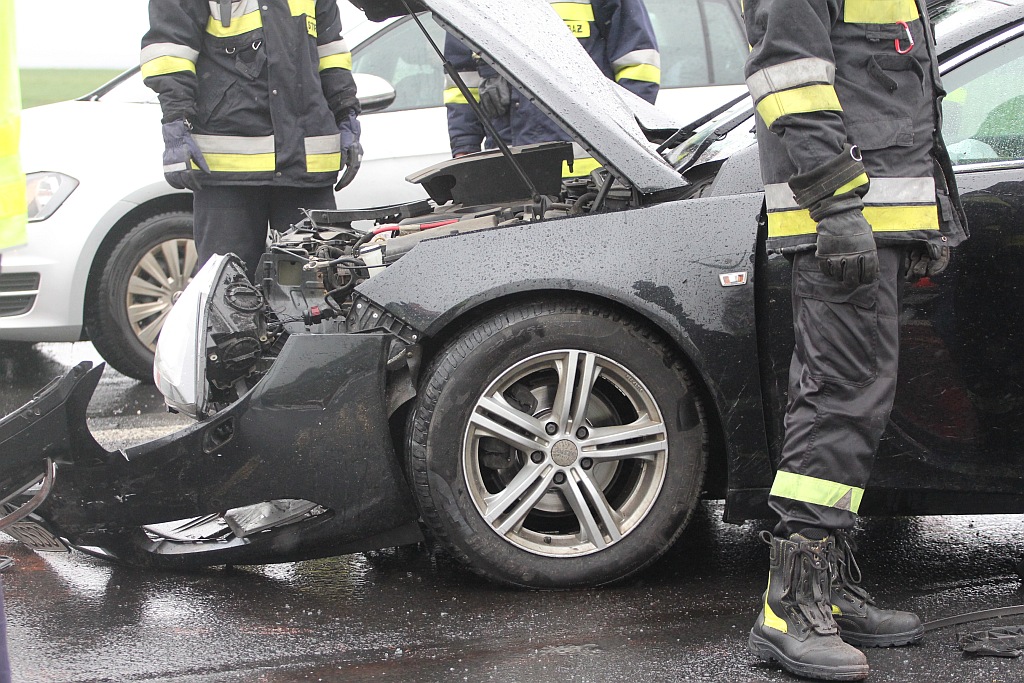 Wypadek na drodze do Złotoryi przy zjeździe na autostradę