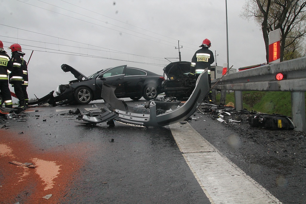 Wypadek na drodze do Złotoryi przy zjeździe na autostradę