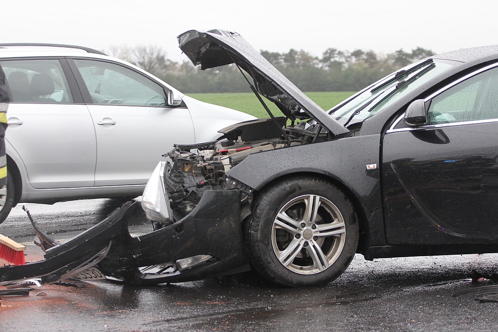 Wypadek na drodze do Złotoryi przy zjeździe na autostradę