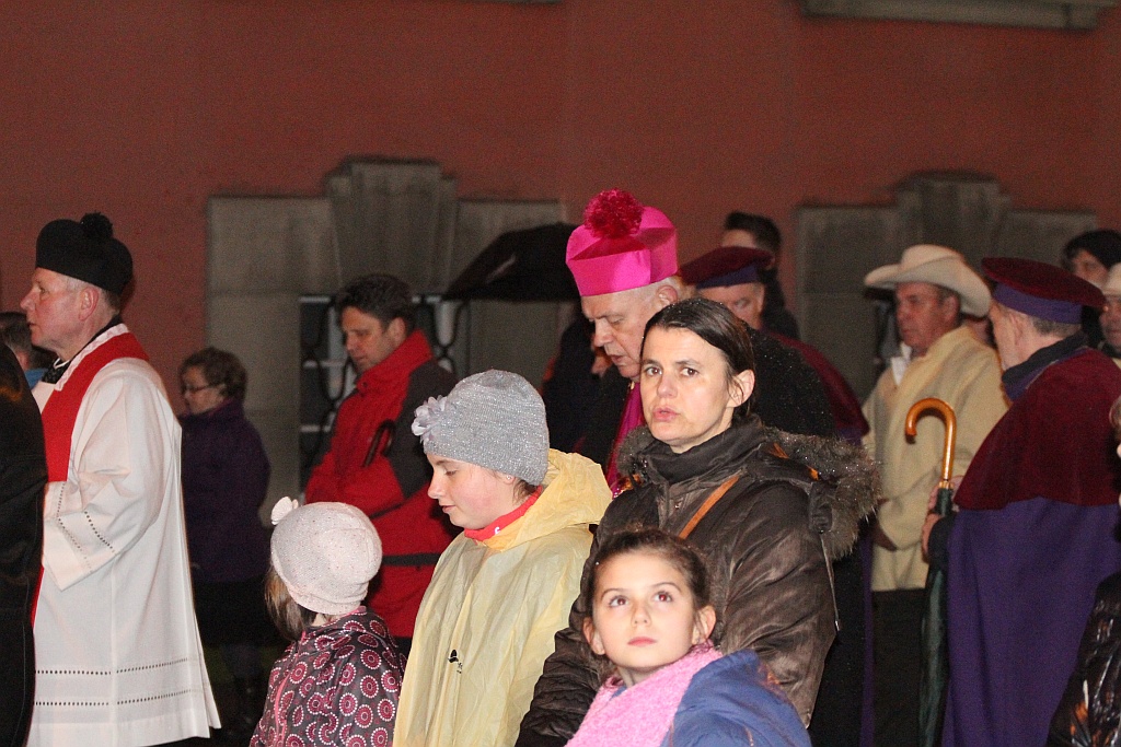 Blisko pięćset osób przeszło Drogą Krzyżową w Legnicy