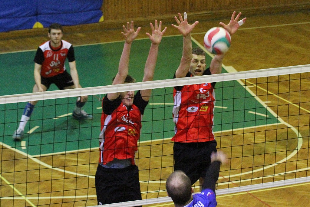 Siatkarze Ikara Legnica zakończyli sezon zwycięstwem