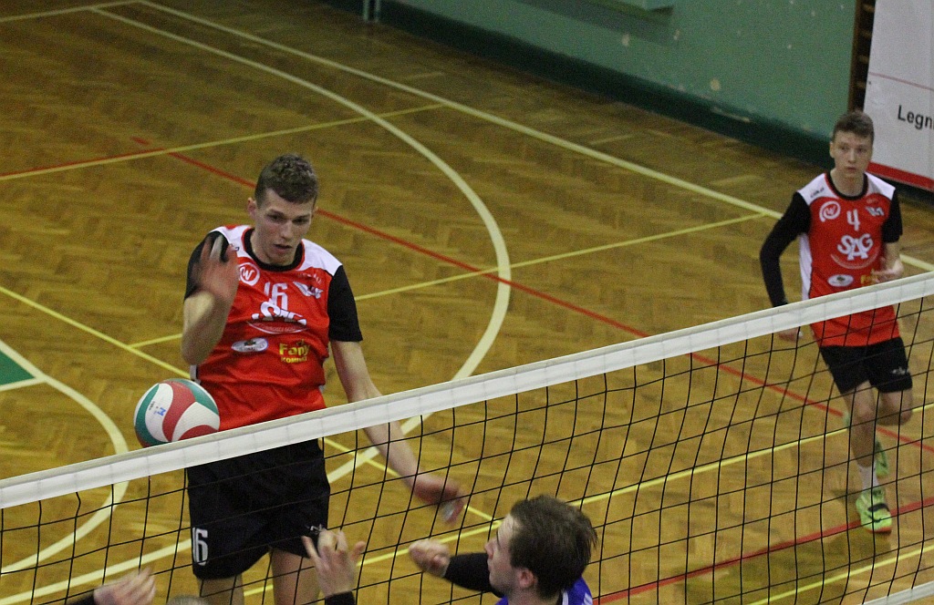 Siatkarze Ikara Legnica zakończyli sezon zwycięstwem