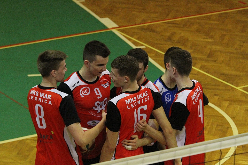 Siatkarze Ikara Legnica zakończyli sezon zwycięstwem