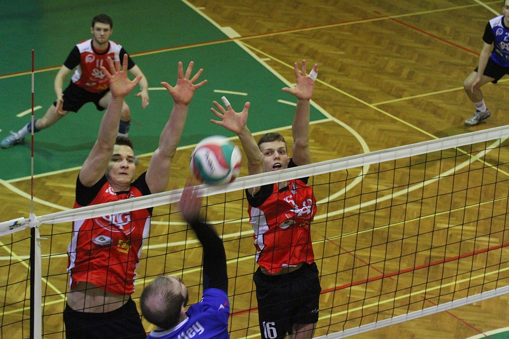 Siatkarze Ikara Legnica zakończyli sezon zwycięstwem