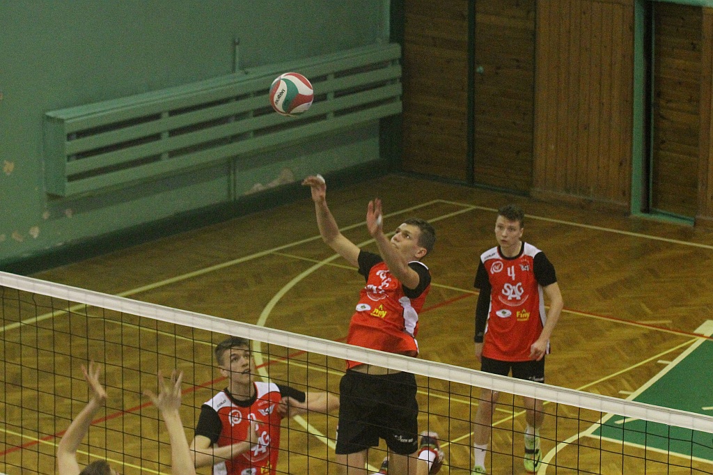 Siatkarze Ikara Legnica zakończyli sezon zwycięstwem