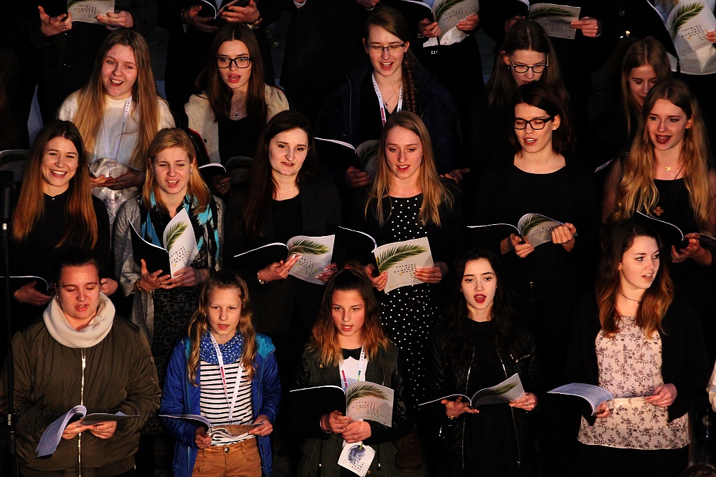 Budowanie mostów w kościele Matki Bożej Królowej Polski
