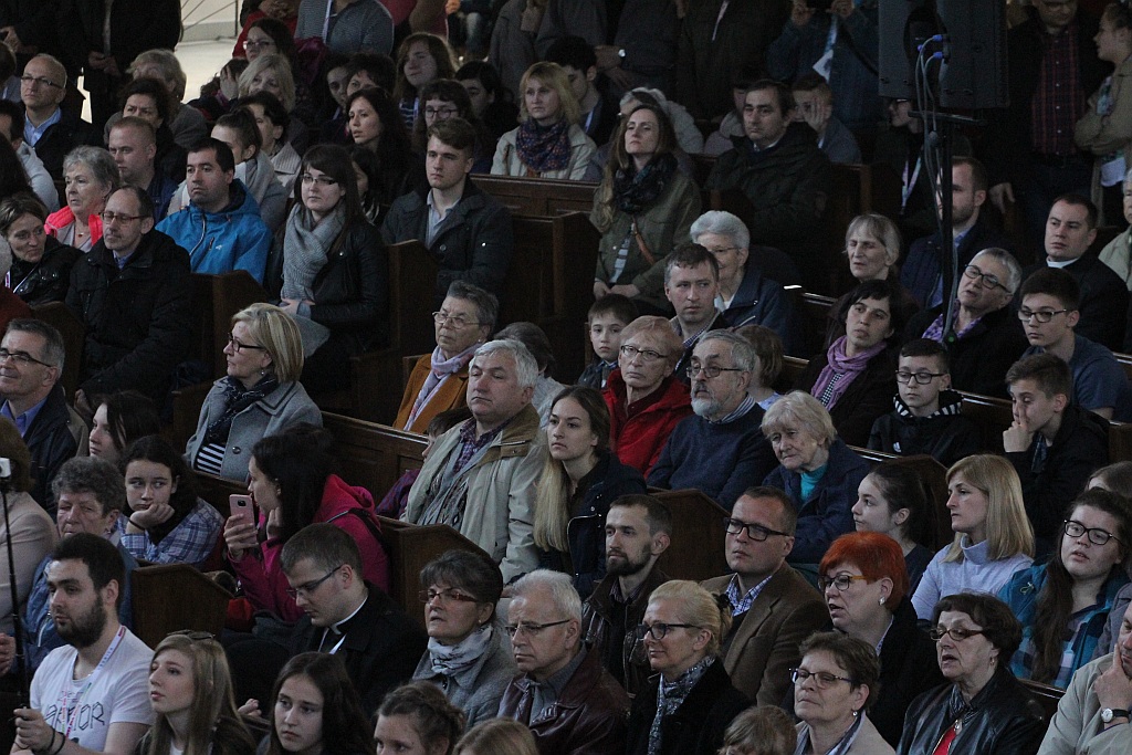 Budowanie mostów w kościele Matki Bożej Królowej Polski