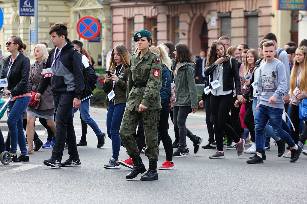 Blisko 2 tys. wiernych przeszło w Marszu dla Życia i Rodziny
