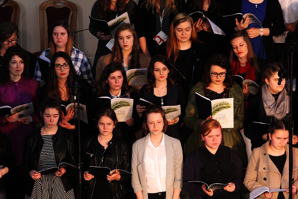 Budowanie mostów w kościele Matki Bożej Królowej Polski