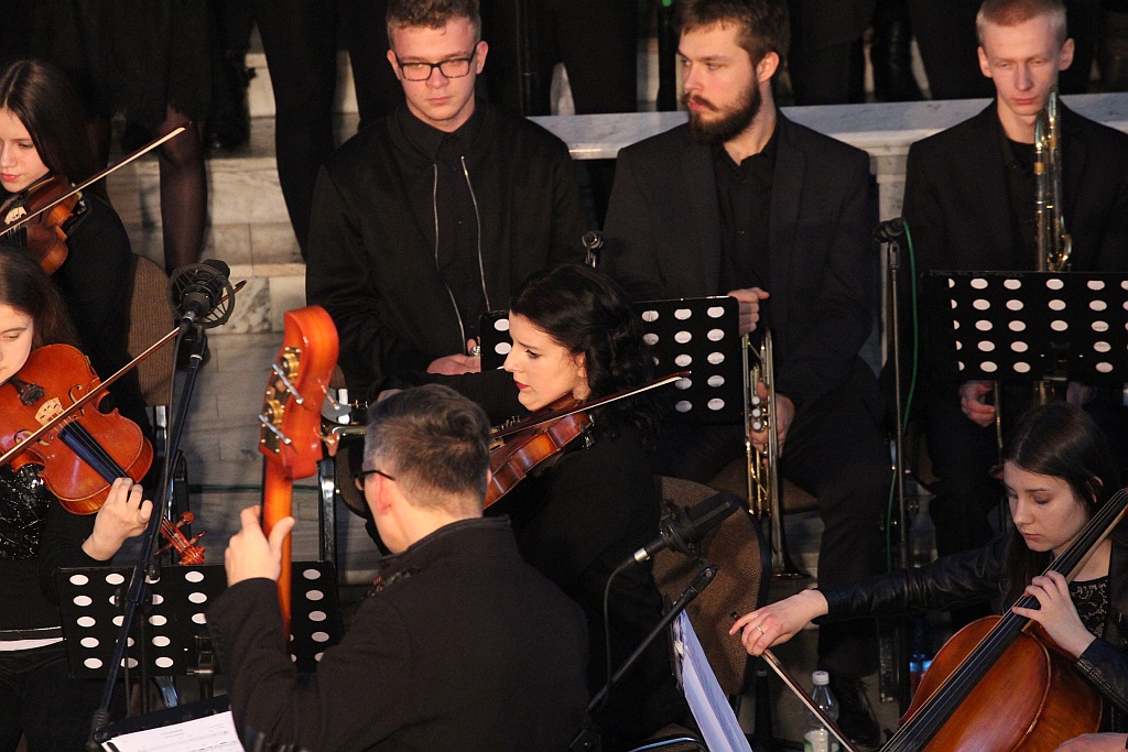 Budowanie mostów w kościele Matki Bożej Królowej Polski