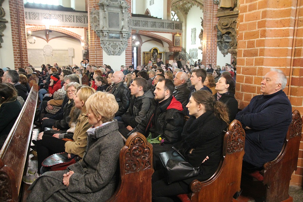 „Dźwięki w godzinie ciszy” usłyszeliśmy w legnickiej katedrze