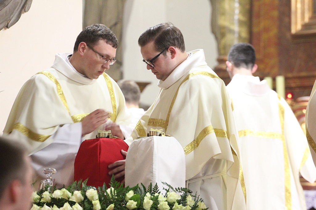 W katedrze ponad 150 księży uczestniczyło we Mszy Krzyżma