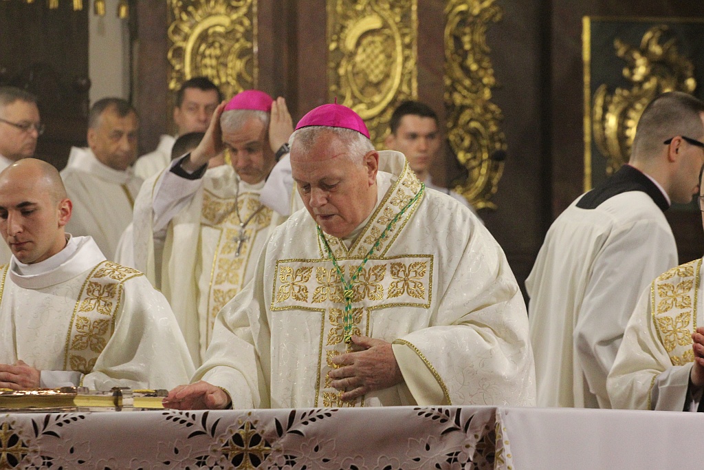 W katedrze ponad 150 księży uczestniczyło we Mszy Krzyżma