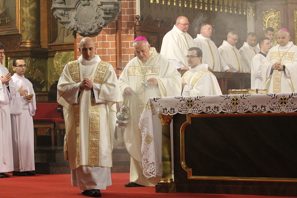 W katedrze ponad 150 księży uczestniczyło we Mszy Krzyżma