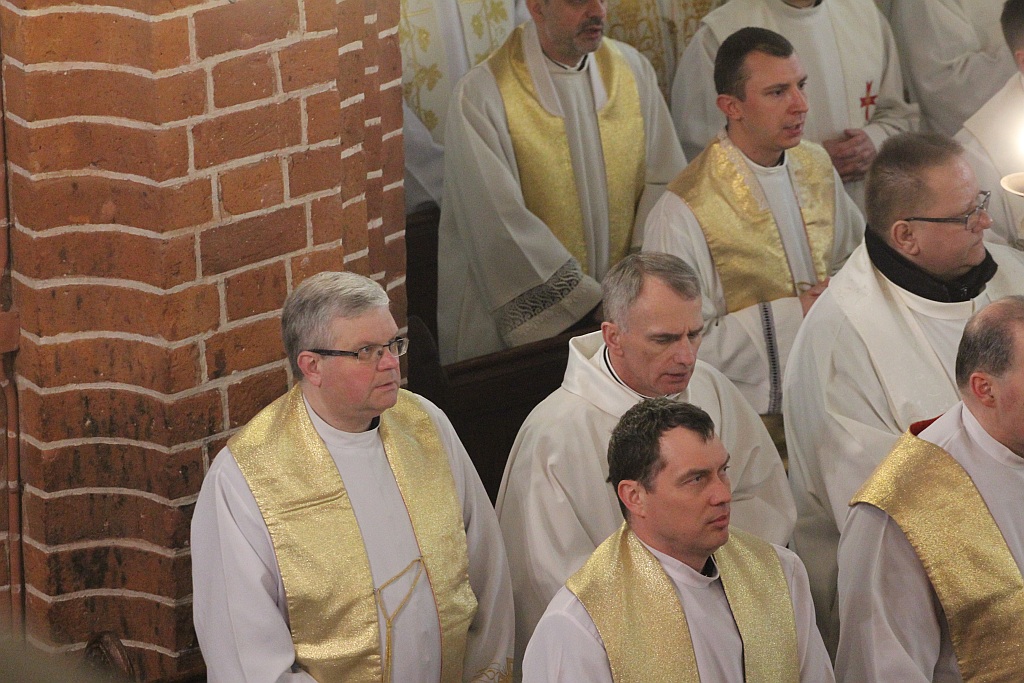 W katedrze ponad 150 księży uczestniczyło we Mszy Krzyżma