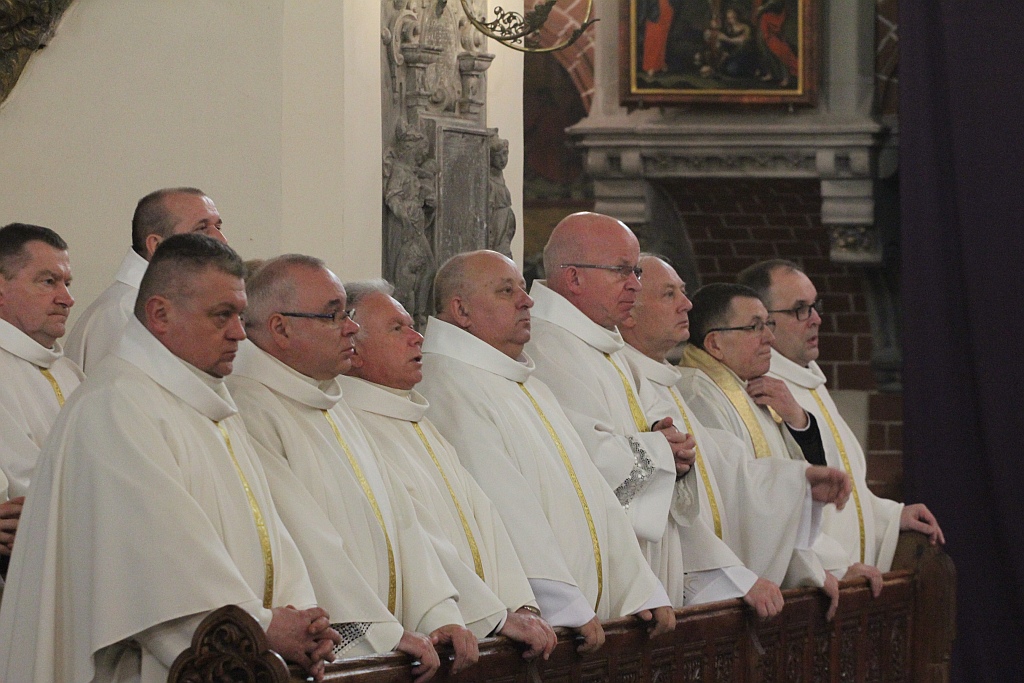 W katedrze ponad 150 księży uczestniczyło we Mszy Krzyżma