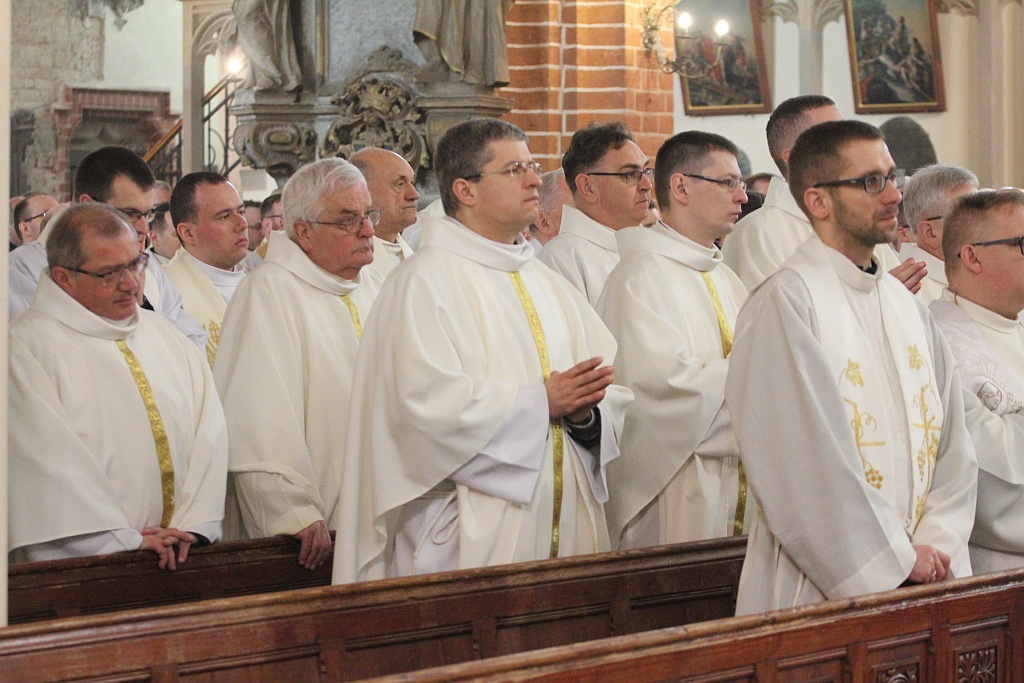 W katedrze ponad 150 księży uczestniczyło we Mszy Krzyżma